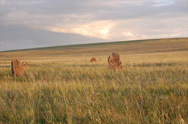 Северная Хакасия `Каменные ограды и курганы`