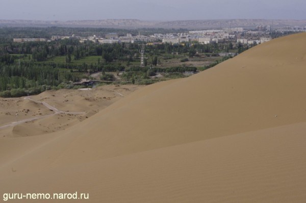 Пустыня в Shanshan.