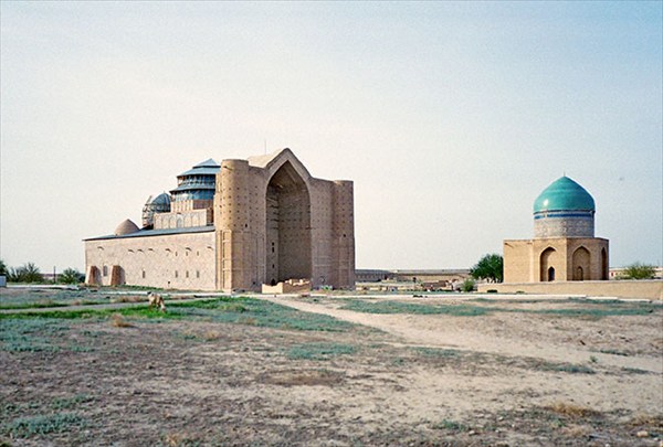 Мавзолей-ханака Ходжи Ахмеда Ясави в городе Туркестан