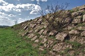 Краснодонская стена
