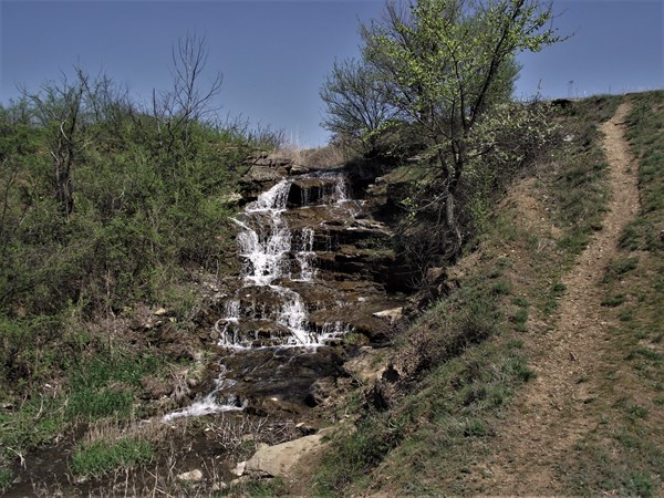 Гонаровский водопад. Луганская обл.