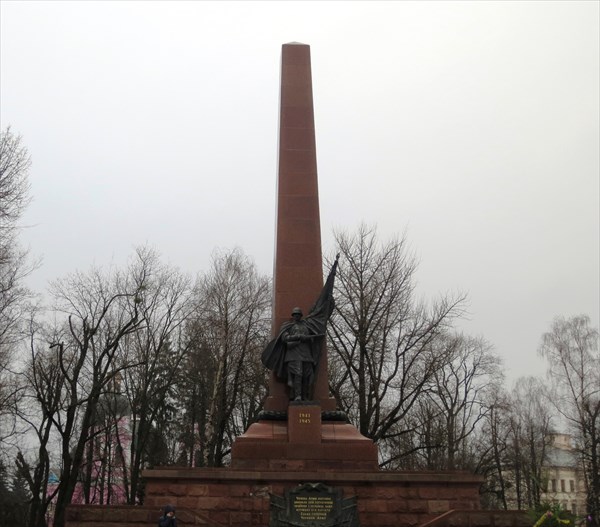 Монумент Победы (Черновцы)