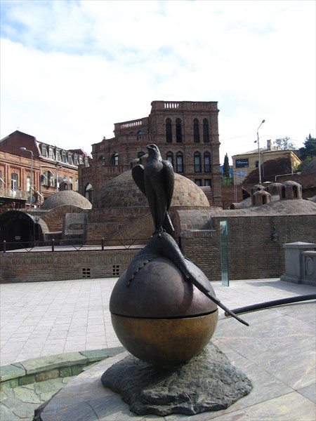 Символический памятник ,на месте где упал фазан.