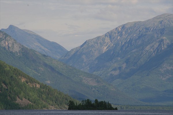 Фото 5. Вид на долину левой Фролихи от озера