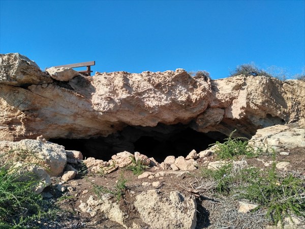 Айя-Напа. Пещера Циклопа.