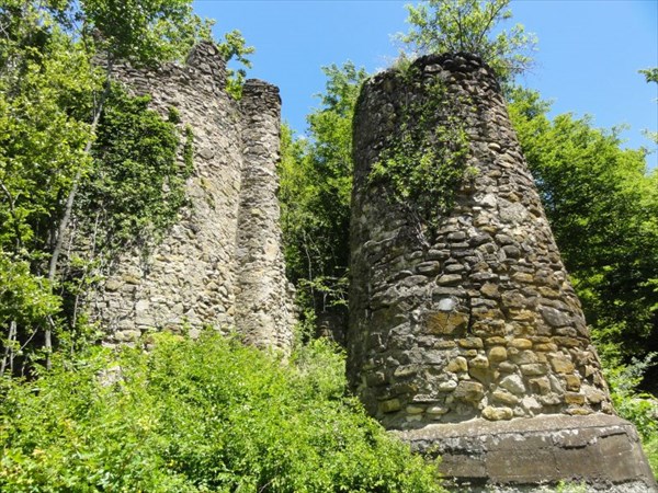Сторожевые башни города-крепости Кветера
