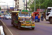 джипни - национальный транспорт Филиппин. город Себу