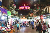 Hanoi-night-market-Ночной рынок
