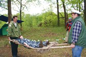 `Переноска пострадавшего`. Испытание носилок перед соревнованиям