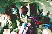 В вертолете на Хипсту. Февраль 2002