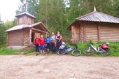 Источник. Желающие искупались в купели