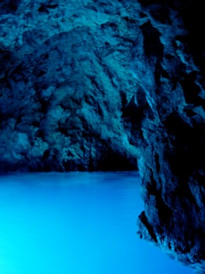 Bisevo-blue-cave-2