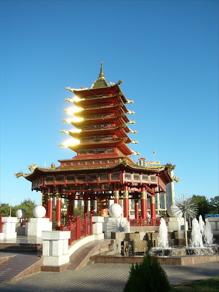 Пагода на центральной площади