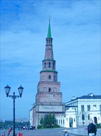 наклонная башня в кремле Казани