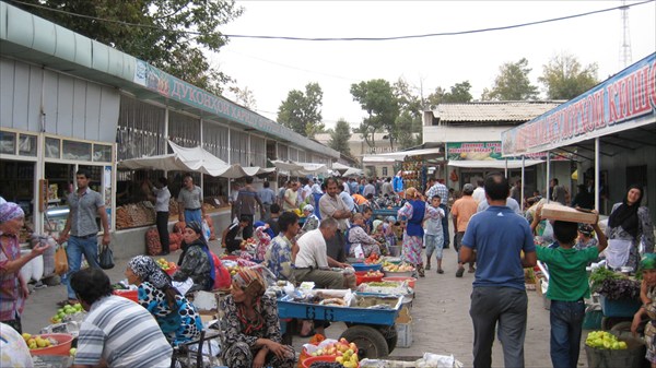 Зеленый рынок в Душанбе