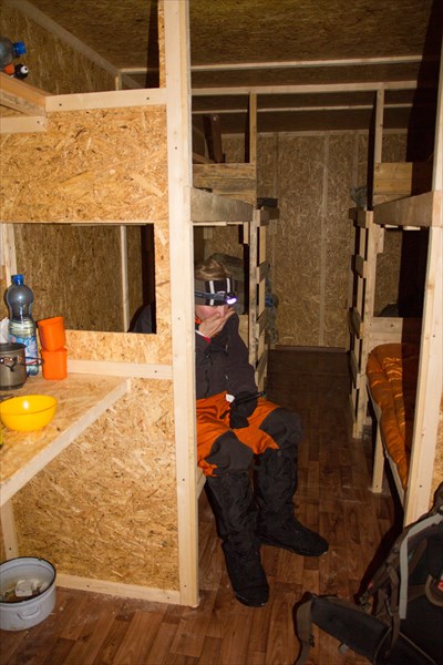 Вагончик. Так и живём )