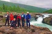 Групповое фото на первом водопаде Хонна-Макита