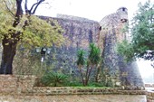 Крепостная стена Старого города.