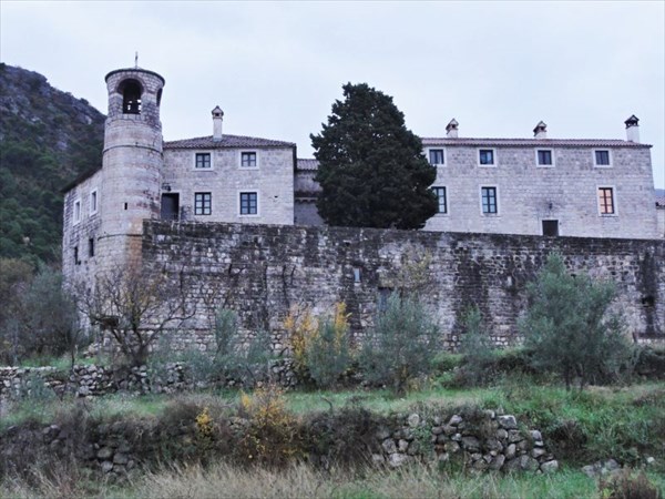 Монастырь Подострог.