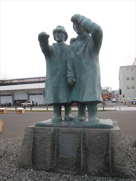 на фото: Ожидание