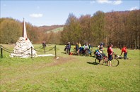 Памятник партизанам. Под Стол-горой.