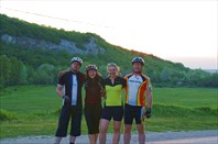 Фсе подружки по парам...