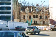 разрушенный дом на набережной Бейрута