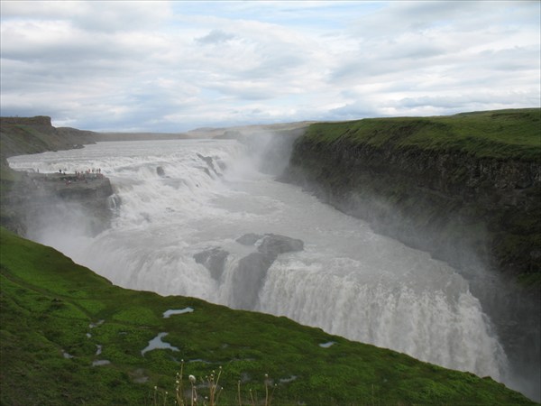 на фото: Водопад Гульфосс (Gullfoss)