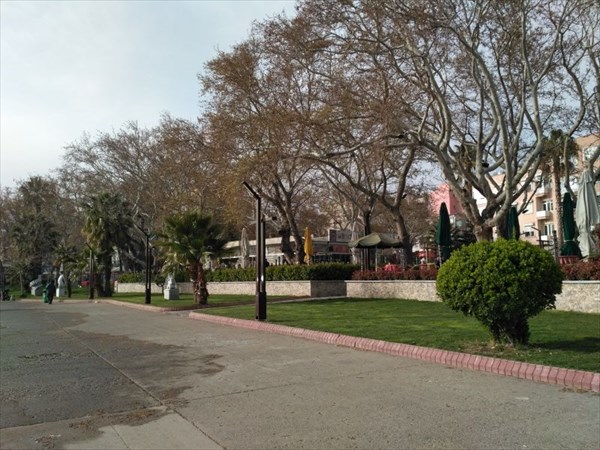 Набережная в Эрдеке