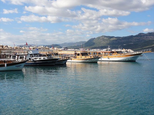 Моторные яхты