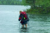 Переправа рюкзаков через Сейдъяврйок