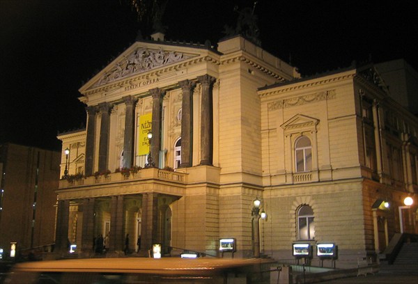 Пражская государственная опера
