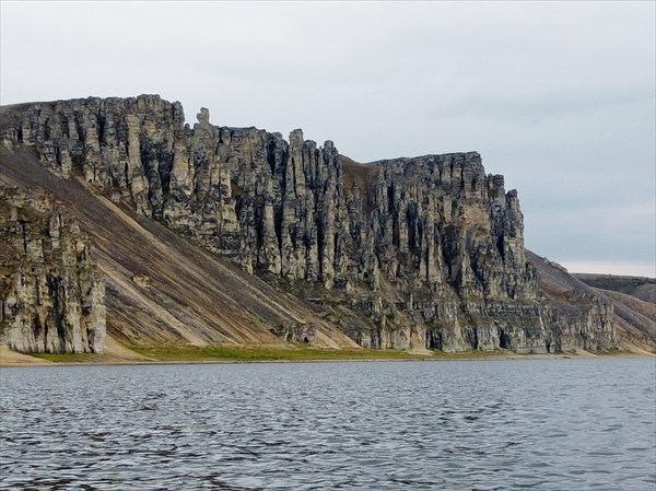 Скалы на устье Укябиль-Юряге.