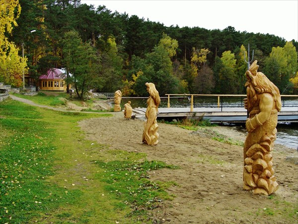 Деревянная скульптура.