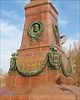 на фото: 154-Памятник императору Александру III