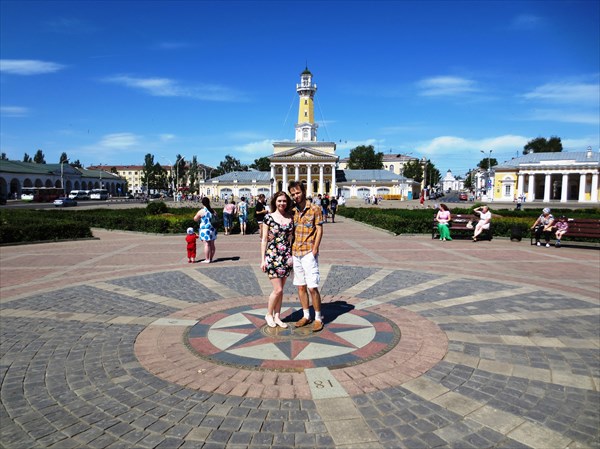 Пожарная каланча и солнечные часы, Сусанинская площадь, Кострома
