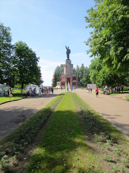 Памятник Ленину постамент нач. 20, Центральный парк, Кострома