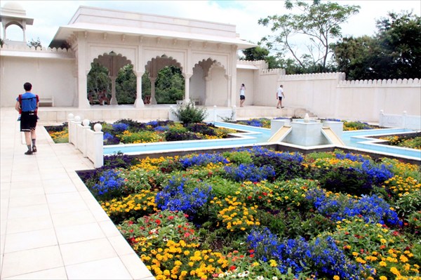 Индийский сад в комплексе Садов Гамильтона