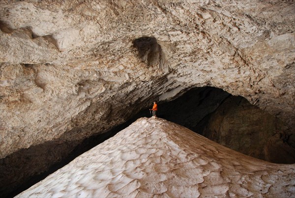 В пещере Биг Мара
