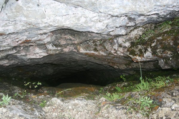 Вход в шахту (пещеру) Каскадная.Автор фото - Надежда-географ