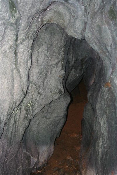В недрах пещеры Ласточкина. Автор фото - Надежда-географ