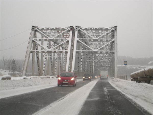 Мост с правого на левый берег Усть-Илимска