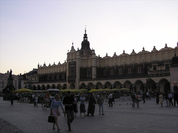 Рыночная площадь в Кракове.