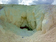 Вход в пещеру-пещера Калачеевская
