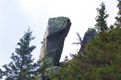 Одинокий камень