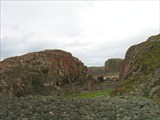 Скалы на побережье в окрестности Д. Зеленцов