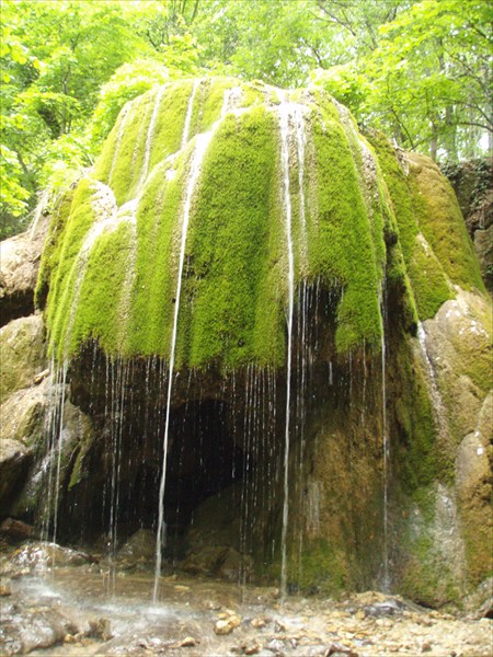 Водопад `Серебряные струны`