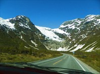 Ледник на склонах главного хребта