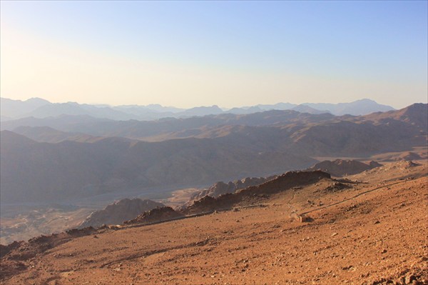 Синайские горы, спуск с горы Моисея