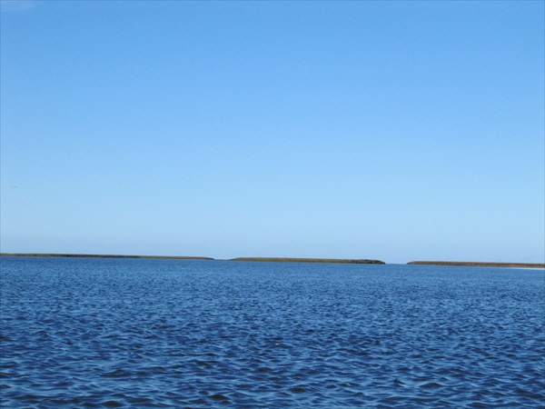Вид с моря на устье Нгосавэйяхи, залив Торасавэй.